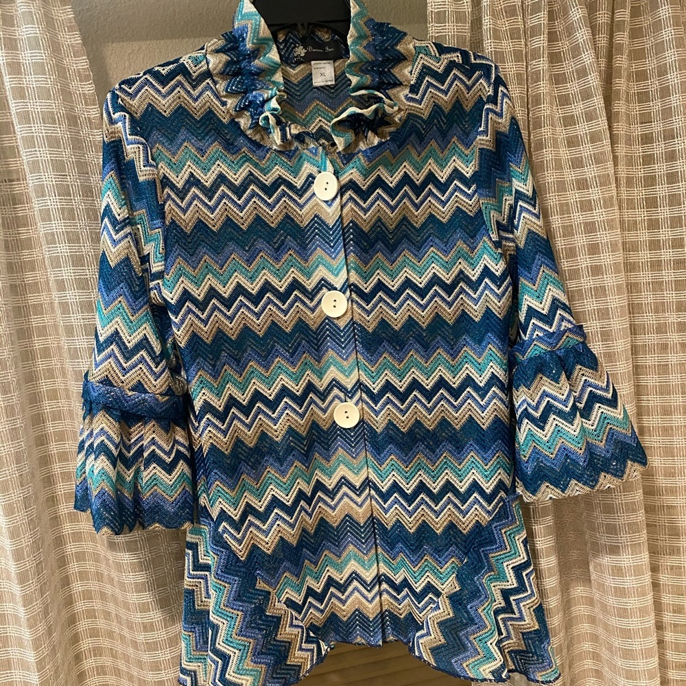 Dames Dressy Jacket- size XL- runs smaller